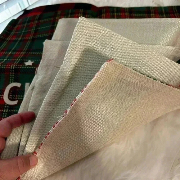 Set of 4 18x18‎ decorative pillow covers and 2 sets of two hand towels.bundle - Picture 9 of 14